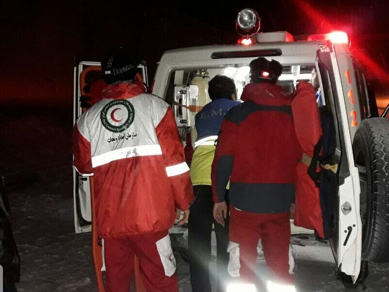 نجات خانواده ۵ نفره اصفهانی از جنگل‌های صعب‌العبور سوادکوه